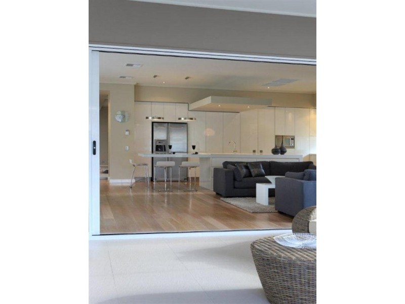 1 John Markwell Parade, Daisy Hill QLD 4127