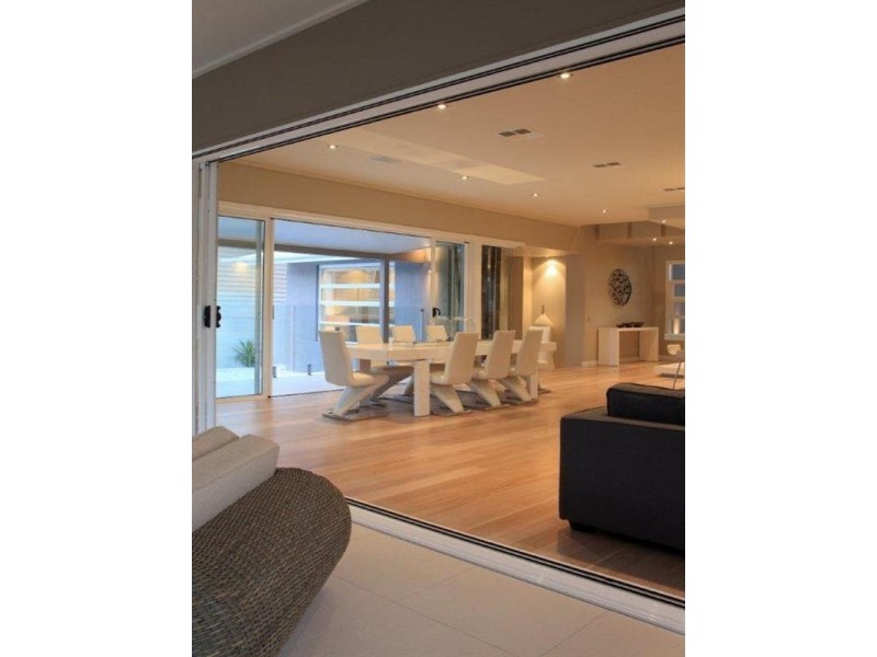 1 John Markwell Parade, Daisy Hill QLD 4127