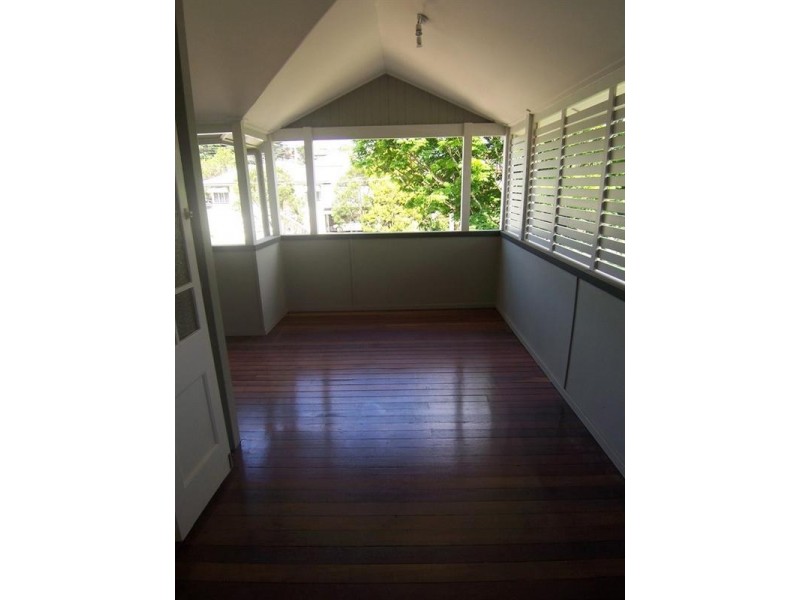 18 Ainslie Street, Alderley QLD 4051