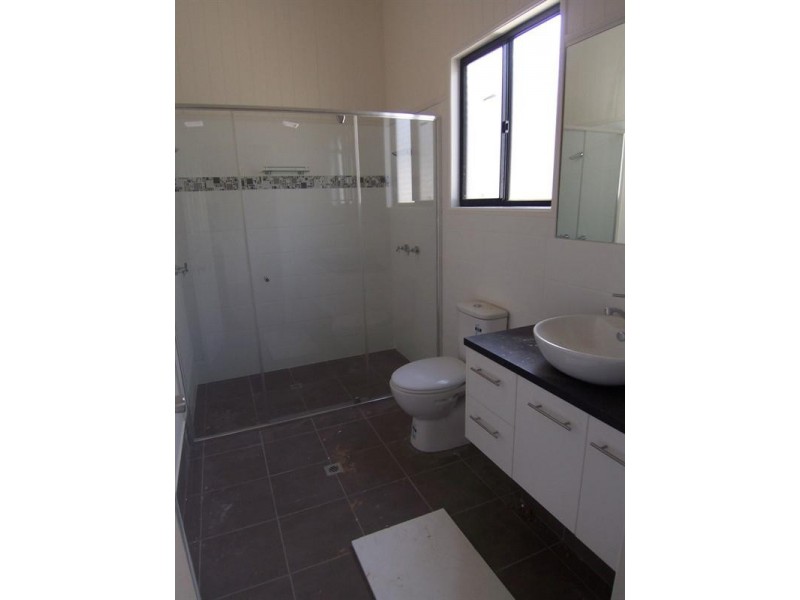 18 Ainslie Street, Alderley QLD 4051