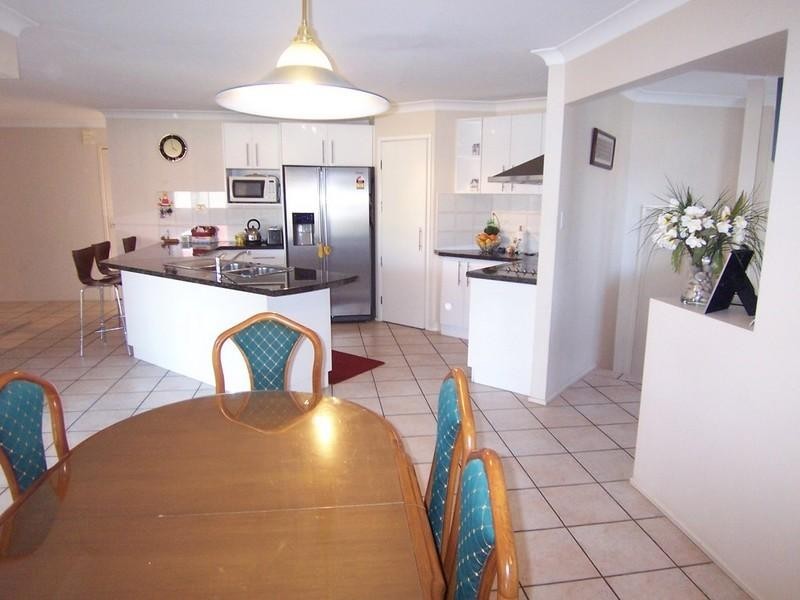 7 Tallebudgera Crescent, Albany Creek QLD 4035