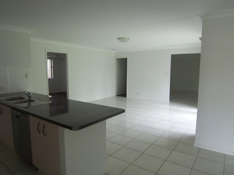2 Oakwood Road, Warner QLD 4500