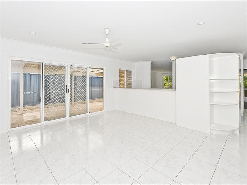 27 Coolabah Crescent, Bridgeman Downs QLD 4035