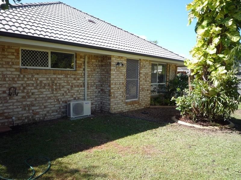 27 Coolabah Crescent, Bridgeman Downs QLD 4035