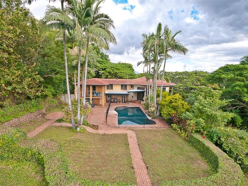 2047 Roghan Road, Bridgeman Downs QLD 4035