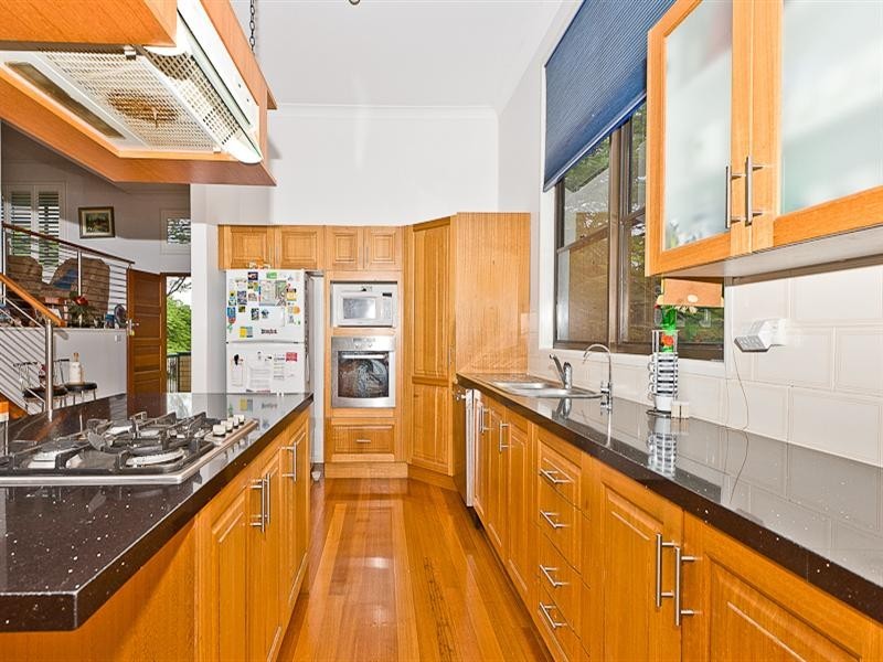 2047 Roghan Road, Bridgeman Downs QLD 4035