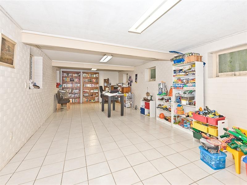 2047 Roghan Road, Bridgeman Downs QLD 4035