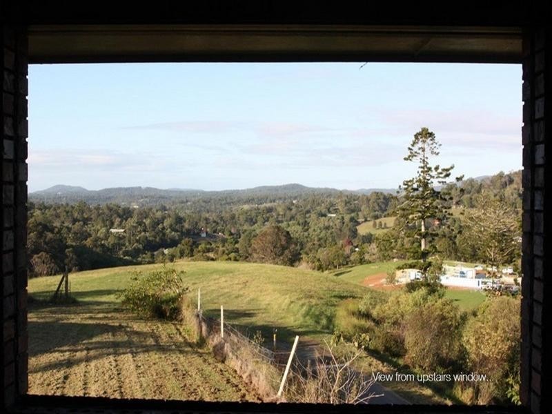 1 Ramsay Road, Clear Mountain QLD 4500