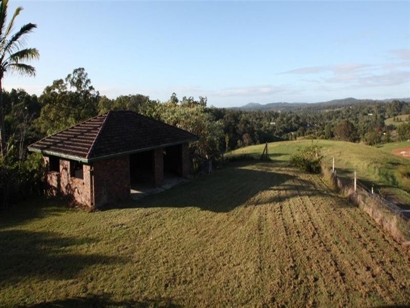 1 Ramsay Road, Clear Mountain QLD 4500