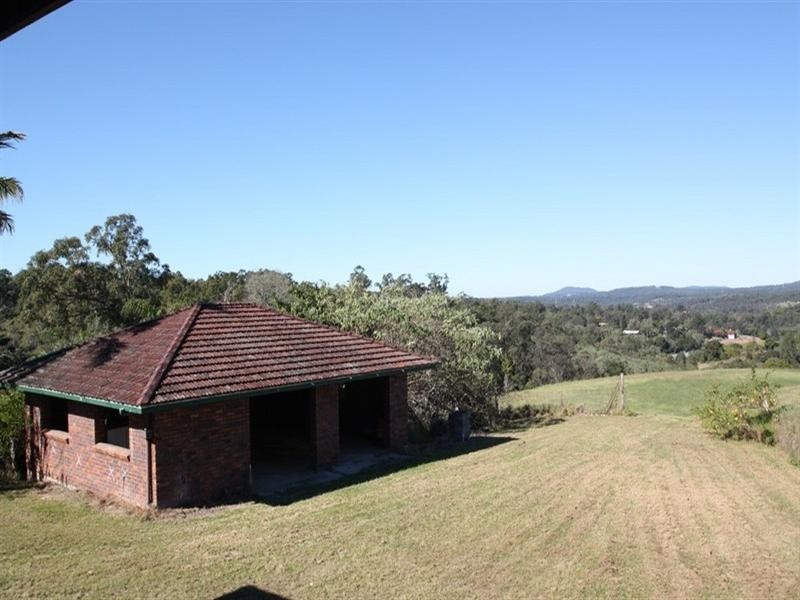 1 Ramsay Road, Clear Mountain QLD 4500