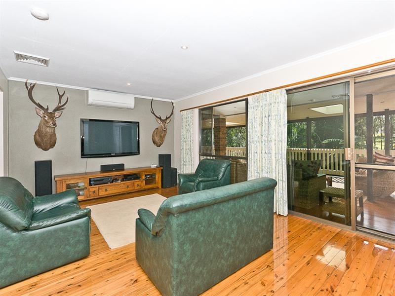 340 Bridgeman Road, Bridgeman Downs QLD 4035