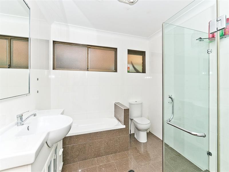 340 Bridgeman Road, Bridgeman Downs QLD 4035