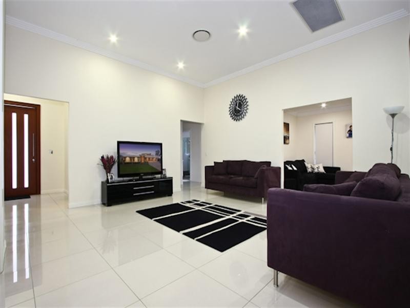 12 Silverbirch Place, Bridgeman Downs QLD 4035