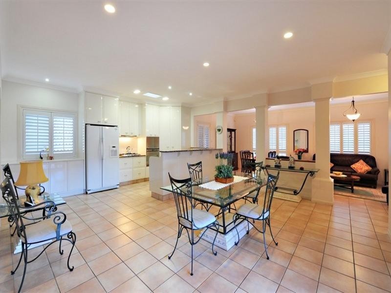 10 Flametree Street, Bridgeman Downs QLD 4035