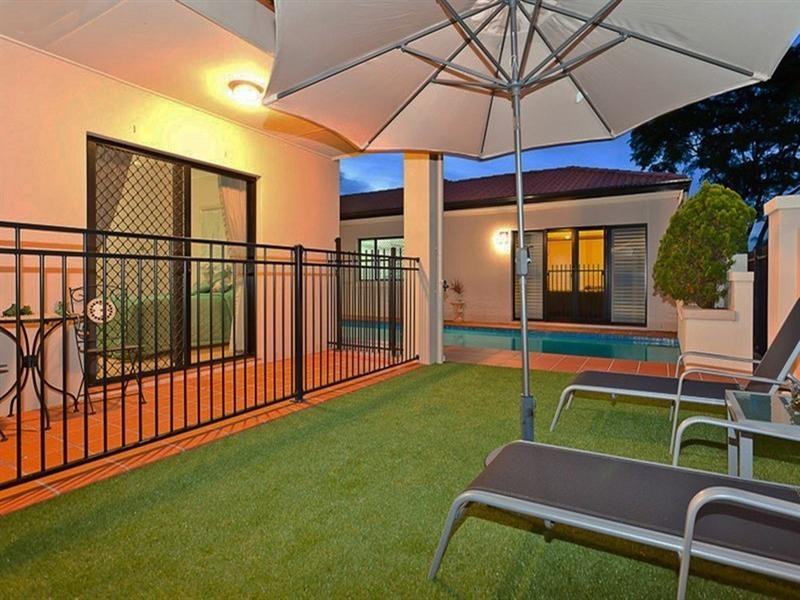 10 Flametree Street, Bridgeman Downs QLD 4035