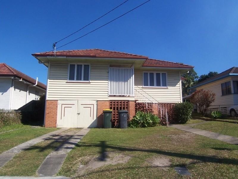 172 Hamilton Road, Wavell Heights QLD 4012