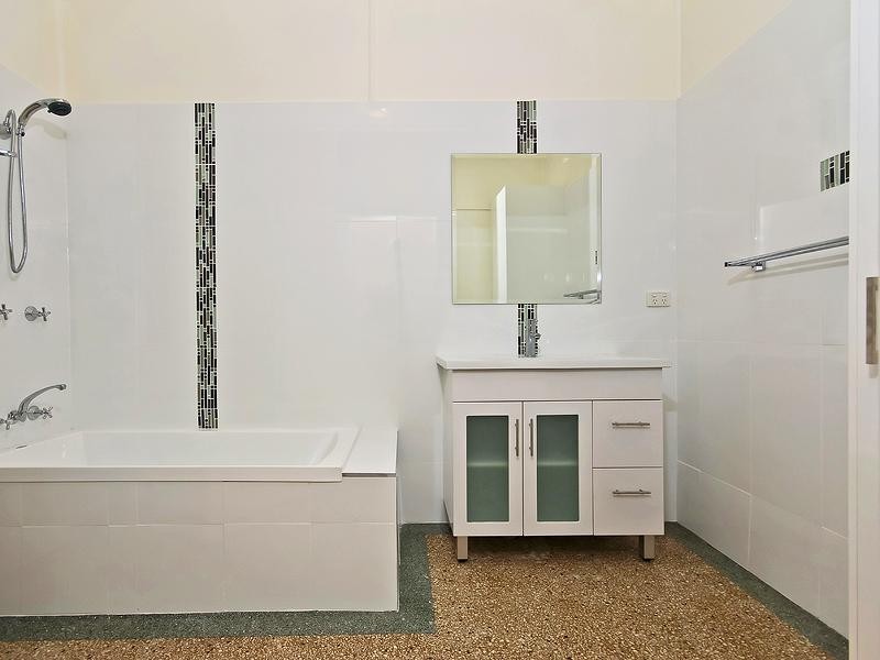 11 School Road, Stafford QLD 4053