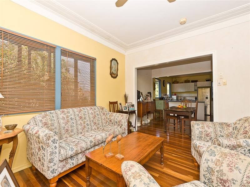 34 Hubbard Street, Wavell Heights QLD 4012