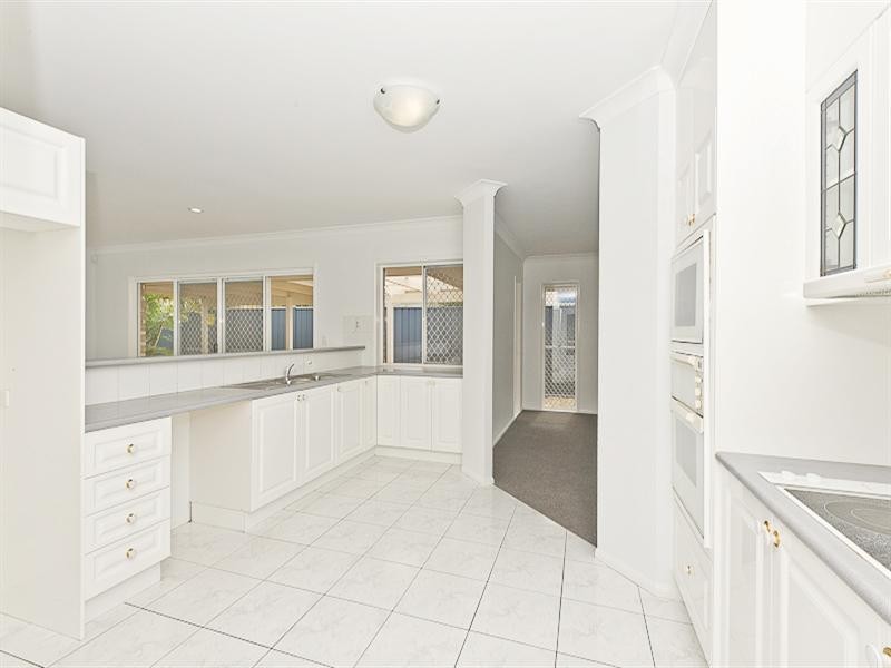 27 Coolabah Crescent, Bridgeman Downs QLD 4035