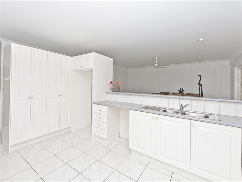 27 Coolabah Crescent, Bridgeman Downs QLD 4035