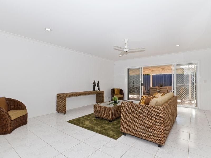 27 Coolabah Crescent, Bridgeman Downs QLD 4035