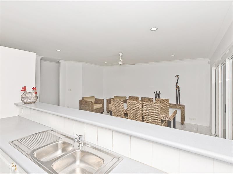 27 Coolabah Crescent, Bridgeman Downs QLD 4035