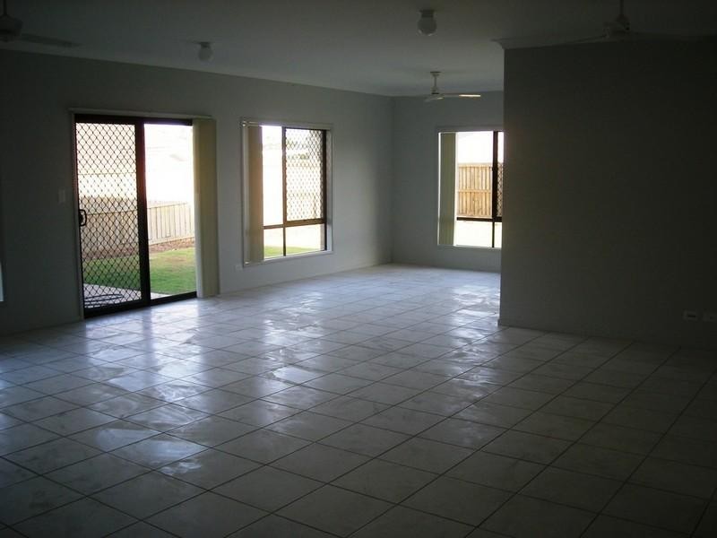 19 Singleton Place, Bald Hills QLD 4036