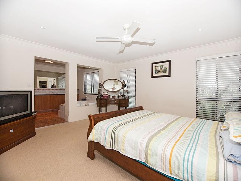 16 Noela Close, Carseldine QLD 4034