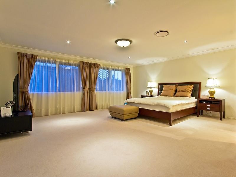 16 Azienda Place, Bridgeman Downs QLD 4035