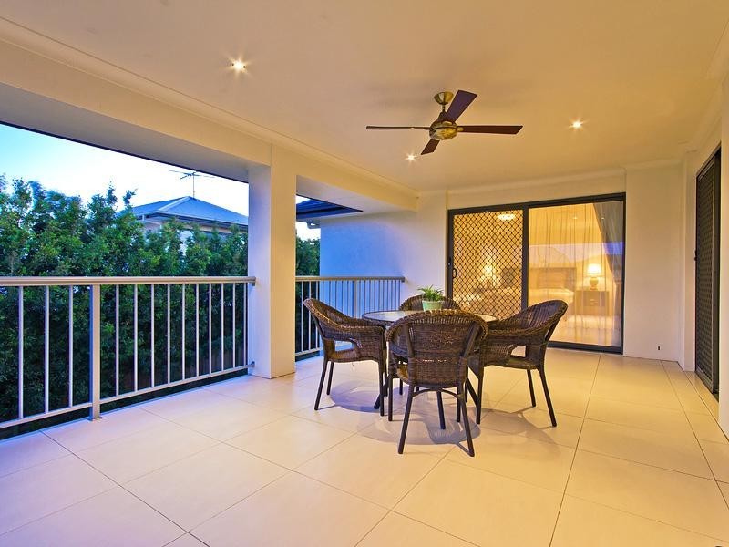 16 Azienda Place, Bridgeman Downs QLD 4035