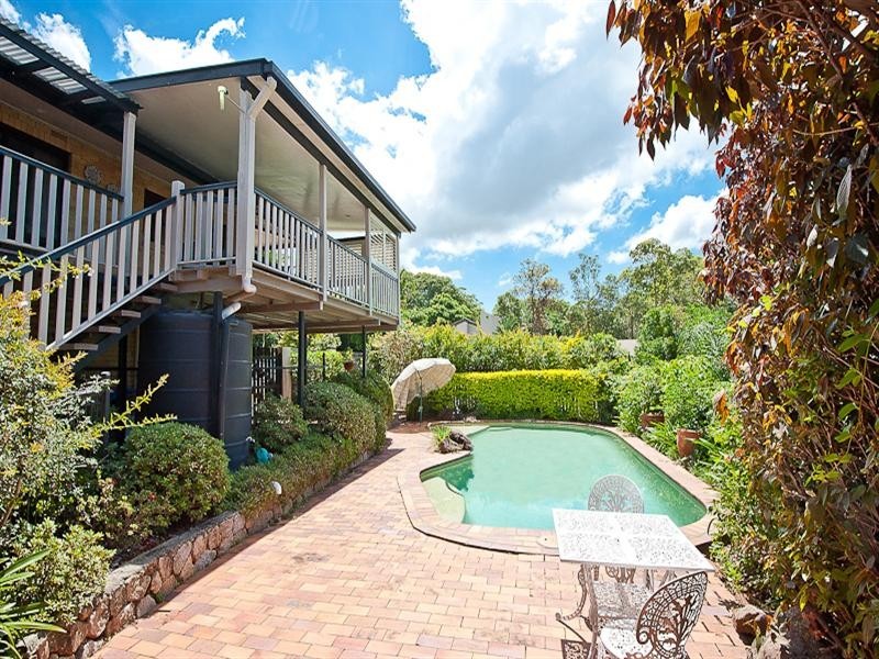 2 Fairhaven Street, Bridgeman Downs QLD 4035