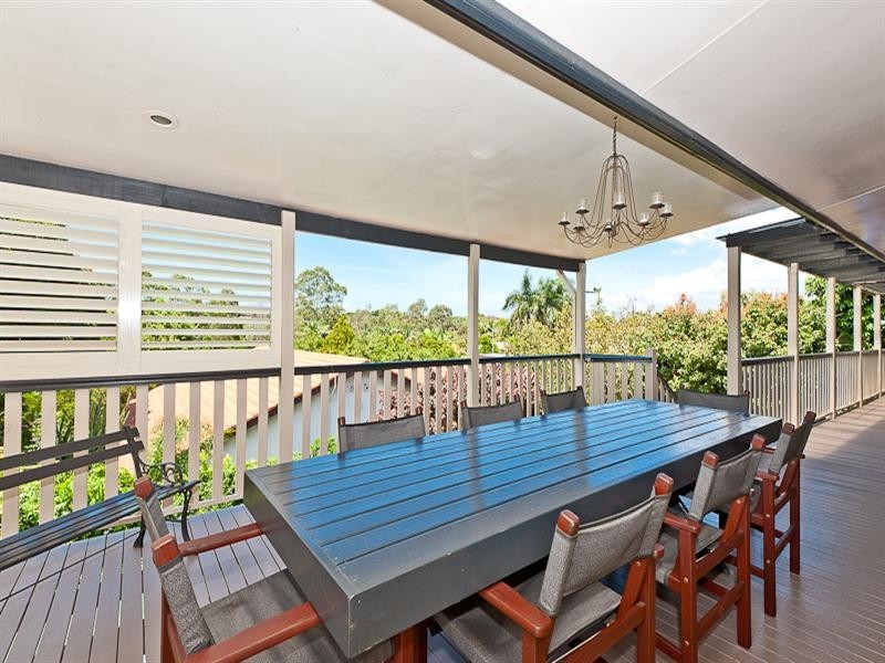 2 Fairhaven Street, Bridgeman Downs QLD 4035