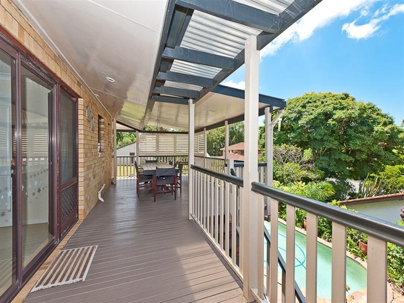 2 Fairhaven Street, Bridgeman Downs QLD 4035