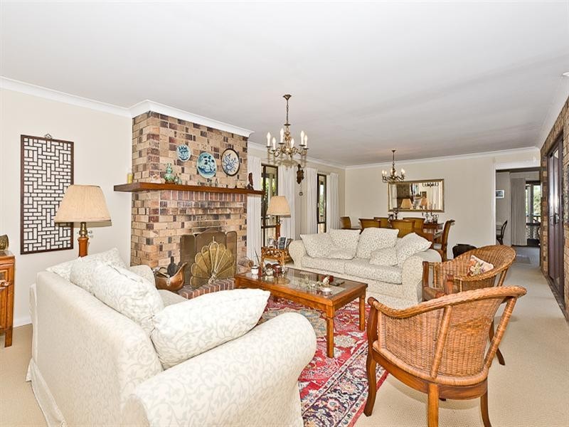 2 Fairhaven Street, Bridgeman Downs QLD 4035