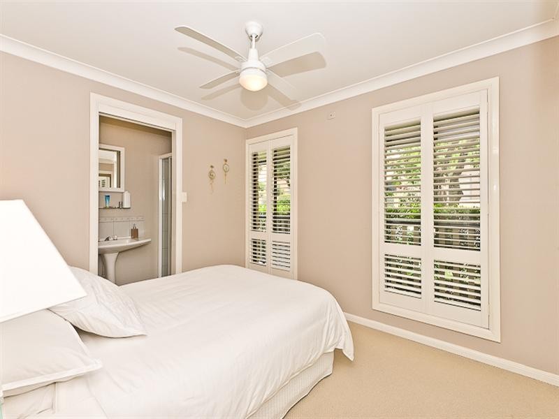 2 Fairhaven Street, Bridgeman Downs QLD 4035