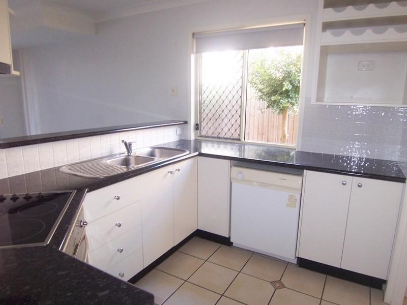 2/55 Latham Street, Chermside QLD 4032