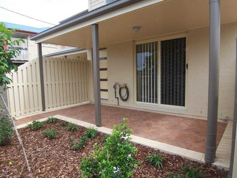 2/110 Miller Street, Chermside QLD 4032