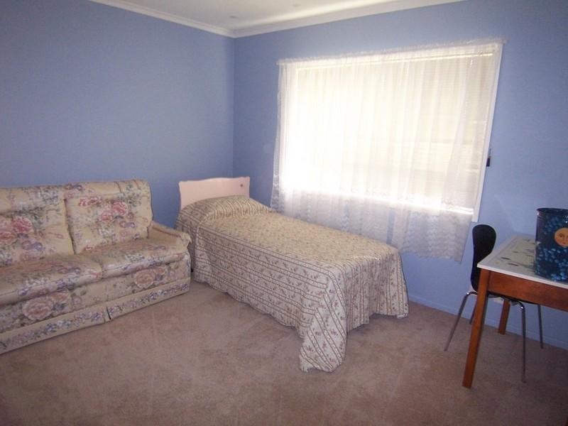 11 Belfort Street, Stafford Heights QLD 4053