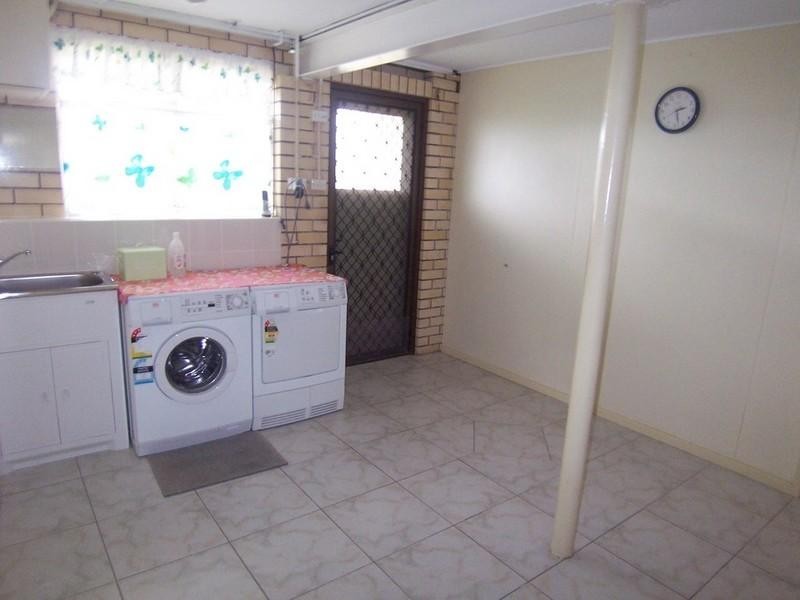 11 Belfort Street, Stafford Heights QLD 4053