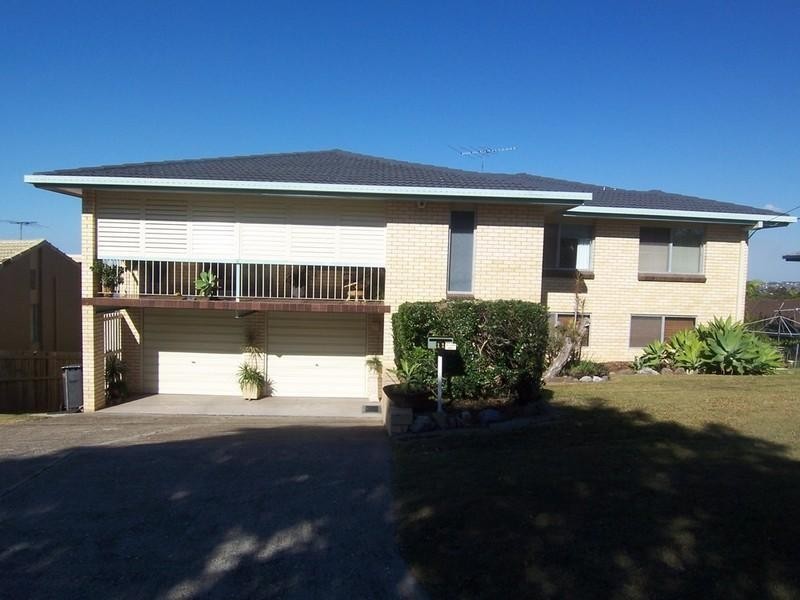 11 Belfort Street, Stafford Heights QLD 4053