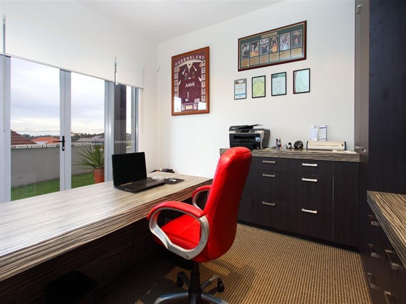 33 Graymond Street, Chermside West QLD 4032