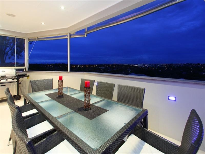 33 Graymond Street, Chermside West QLD 4032