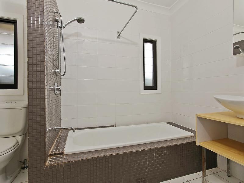 84 Gold Street, Banyo QLD 4014