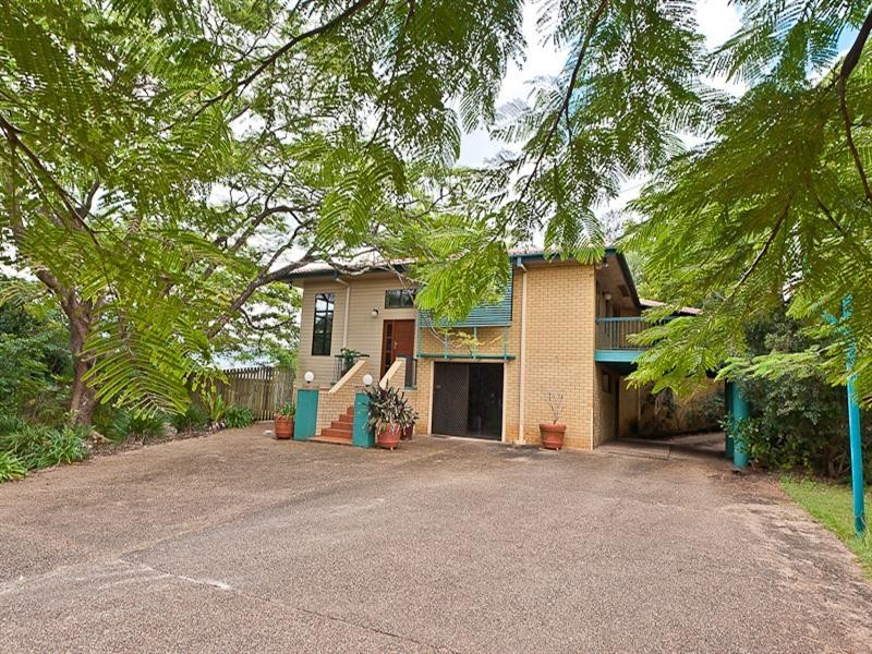 2047 Roghan Road, Bridgeman Downs QLD 4035