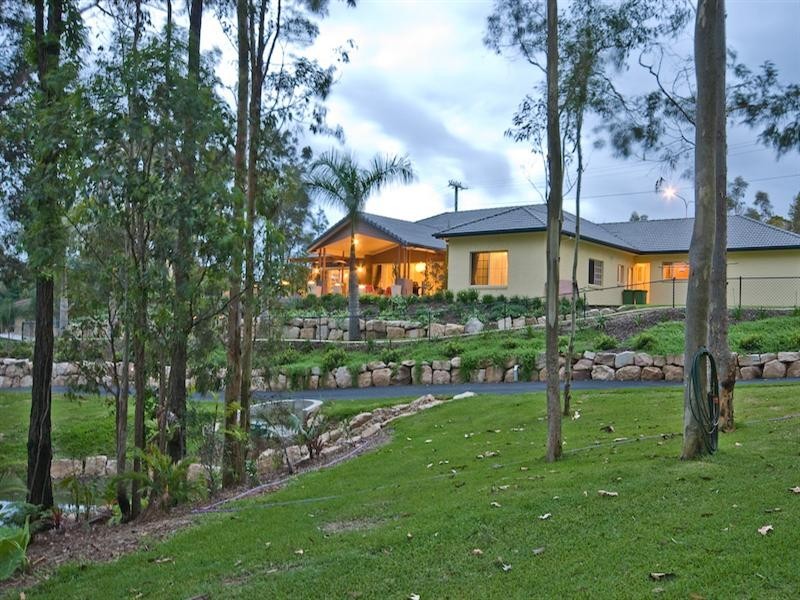 14 Gardonia Place, Albany Creek QLD 4035