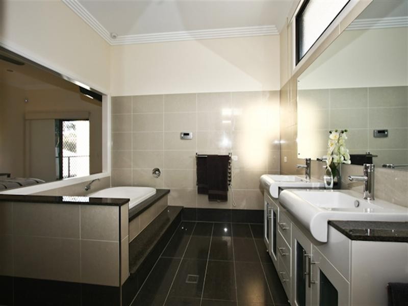 12 Silverbirch Place, Bridgeman Downs QLD 4035