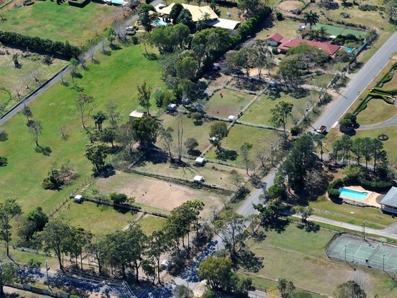 1031 Beams Road, Bridgeman Downs QLD 4035