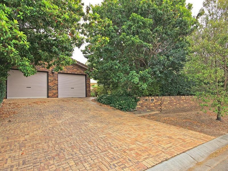 15 Fairhaven Street, Bridgeman Downs QLD 4035