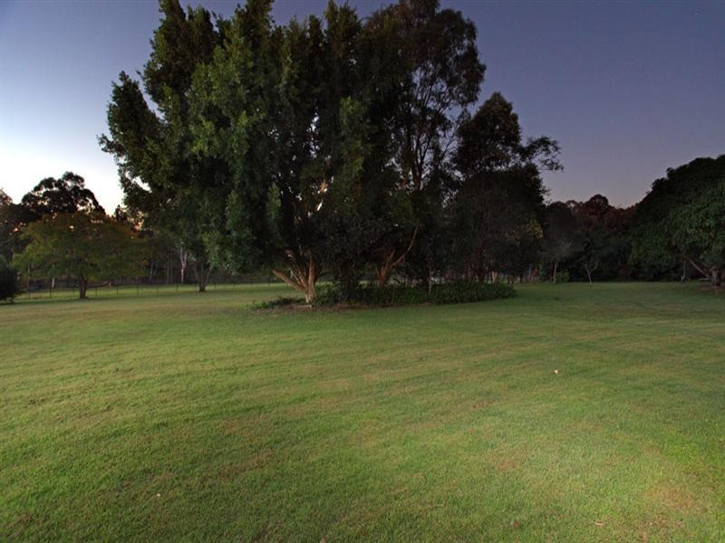 245 Graham Road, Bridgeman Downs QLD 4035