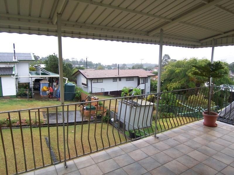 48 Kingaroy Street, Stafford Heights QLD 4053